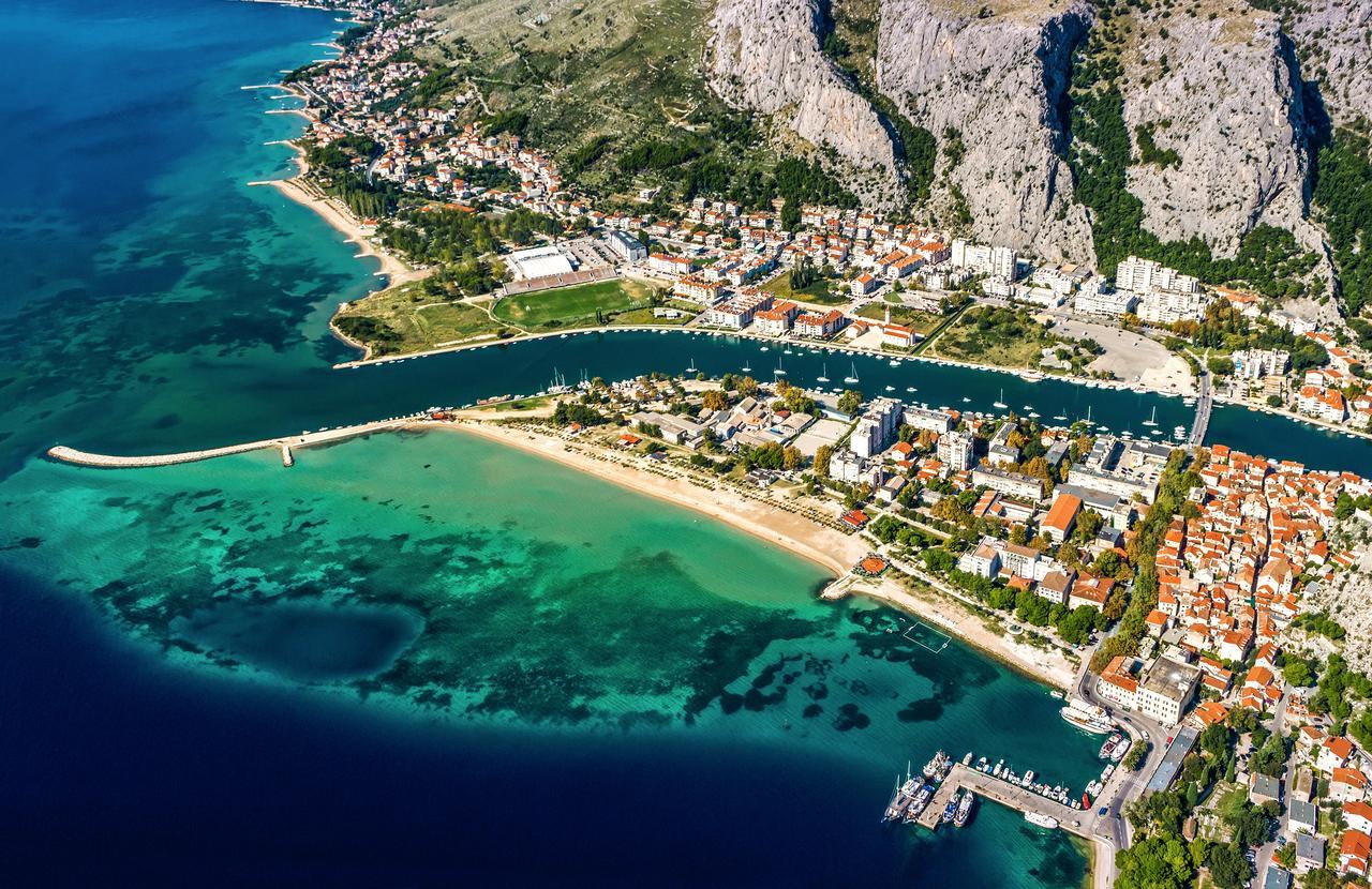 Apartment Omis Holiday Esterno foto