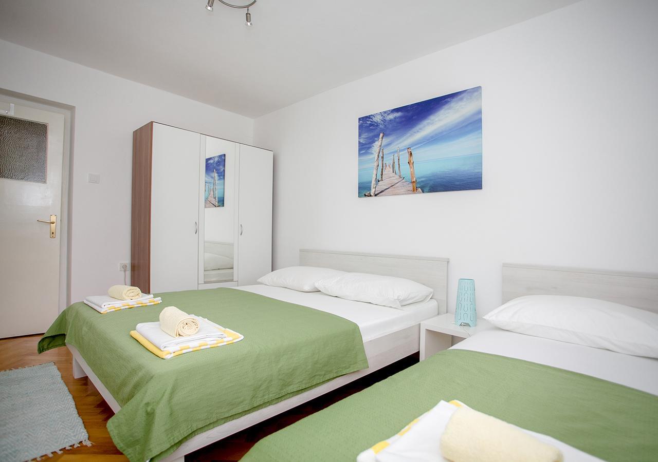 Apartment Omis Holiday Esterno foto
